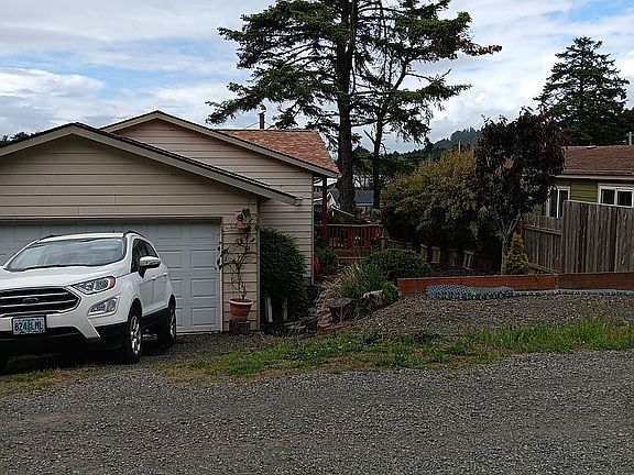 4th image of 158 NW 55th St