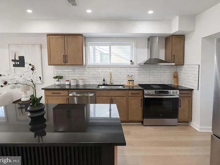 1416 Kearny St NE — Photo 8