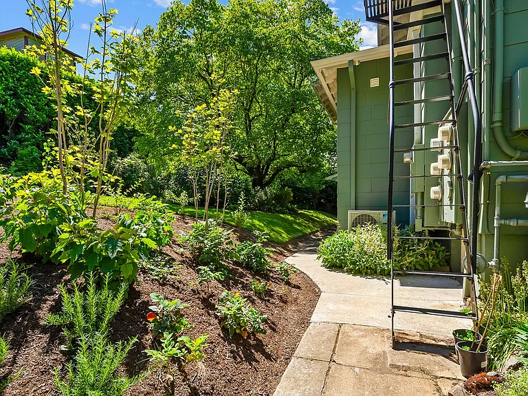 2634 SE Yamhill St — Photo 15