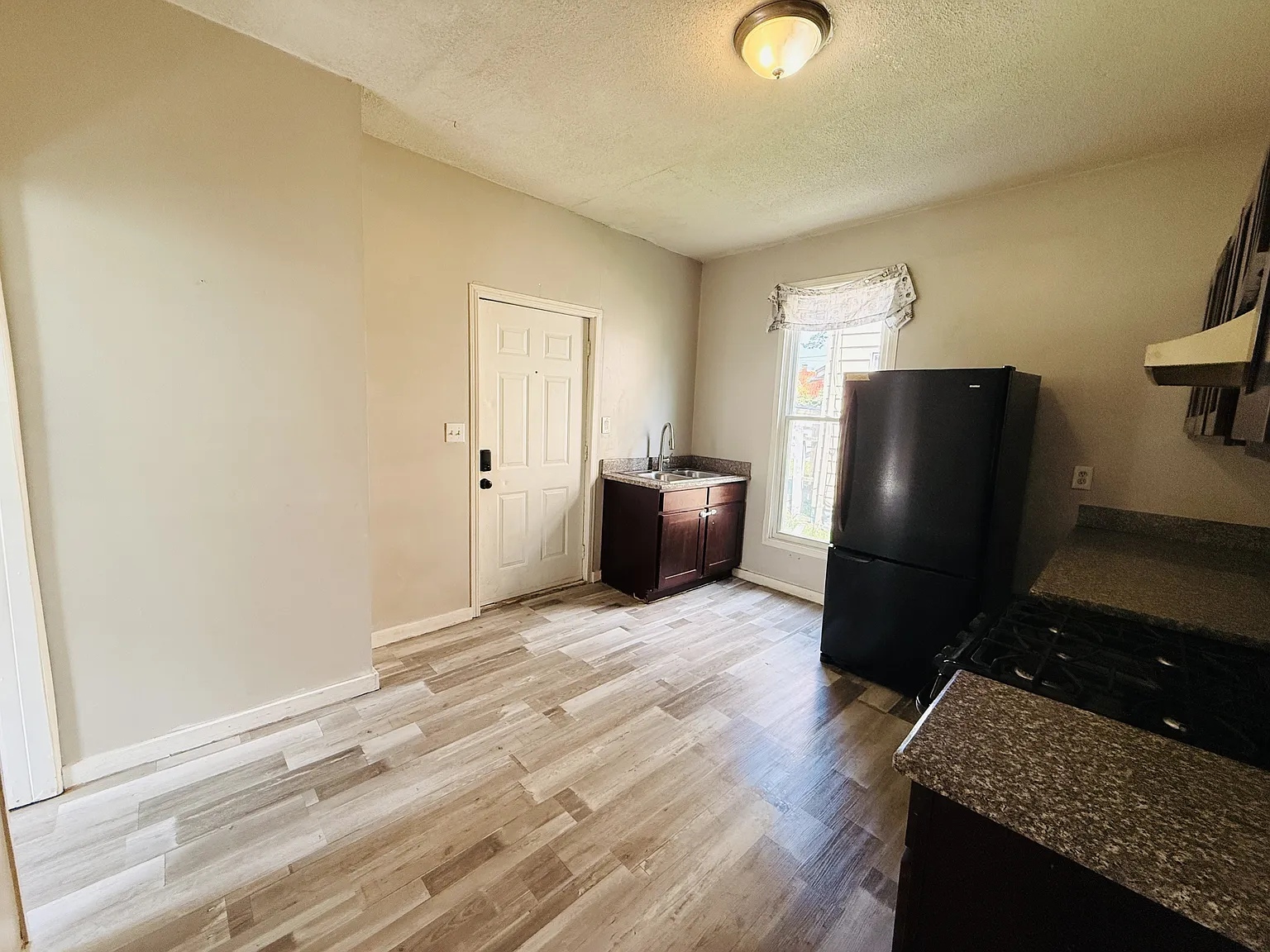 3838 Marvin Avenue Cleveland OH 44109 - Down — Photo 3