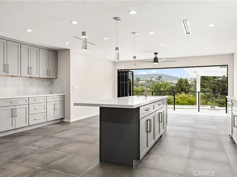 19660 Valdez Dr — Photo 30