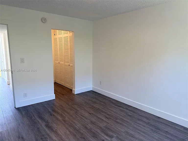 13215 NE 6th Ave #102 — Photo 7