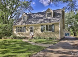 1820 W Kerry Ln, McHenry, IL 60050