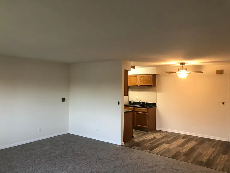 436 N Stephen Dr — Photo 9