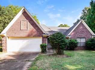 390 Cherry Tree Ln, Southaven, MS 38671