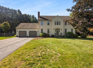 260 Boxwood Ln, Bridgewater, MA 02324