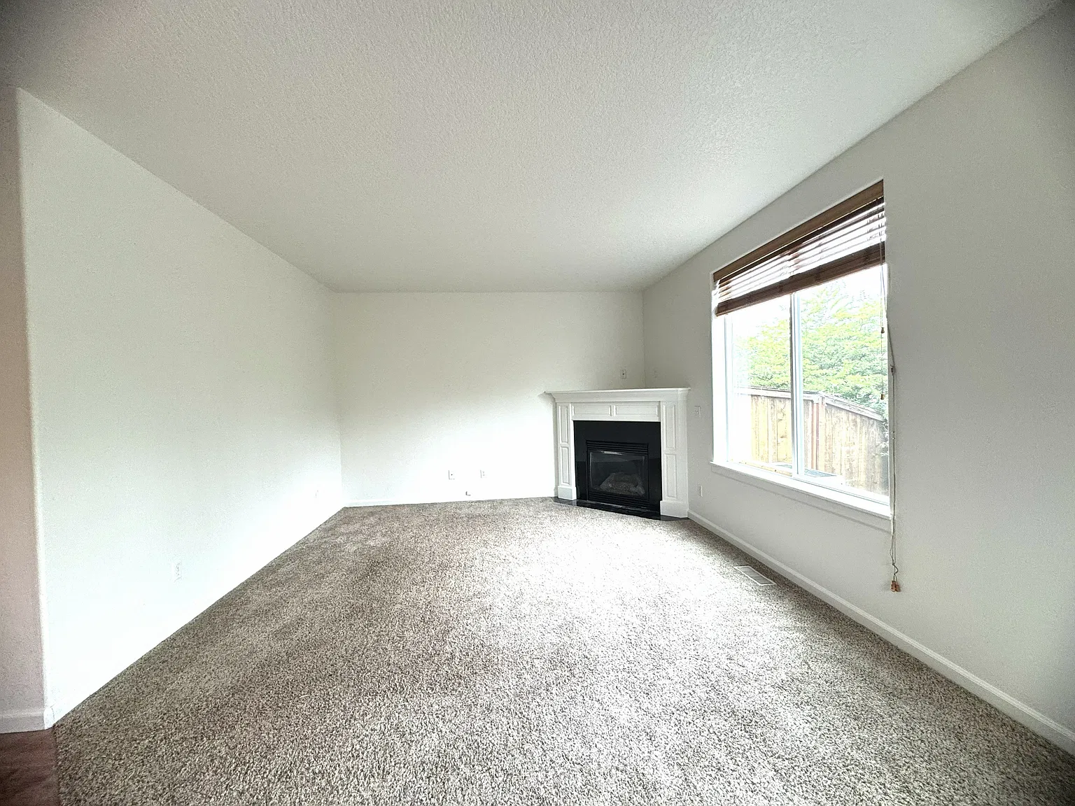 Brown - 5822 NE 59th Cir - 1 — Photo 4