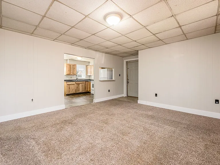 480 Spruce Hollow Rd — Photo 32