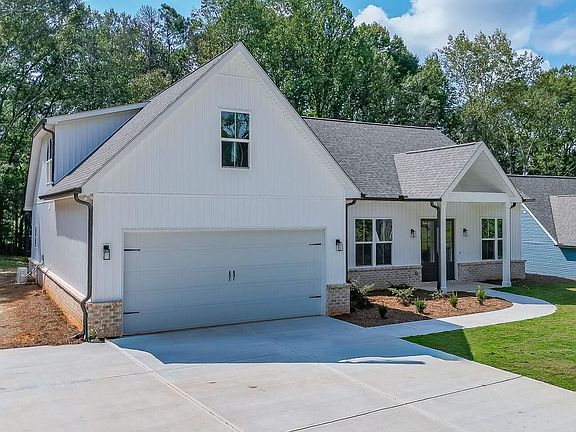 2nd image of 125 Rains Rd