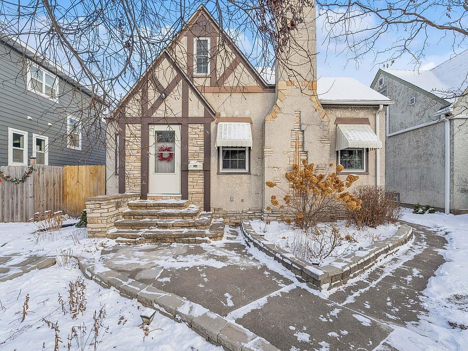1st image of 3746 Queen Ave N