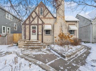 3746 Queen Ave N, Minneapolis, MN 55412