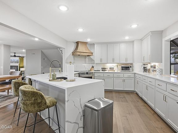 4th image of 5554 Riverside Dr