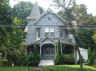 70 Grand St, Danbury, CT 06810