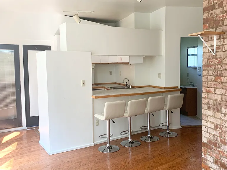 206 Stewart Ave #1 — Photo 1