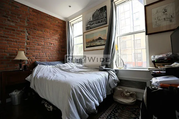 Rented by Voro New York | media 17