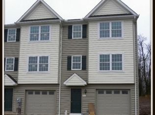 330 Kentwell Dr, York, PA 17406