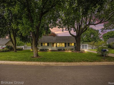 2724 Harrison Ave, Rochester Hills, MI, 48307