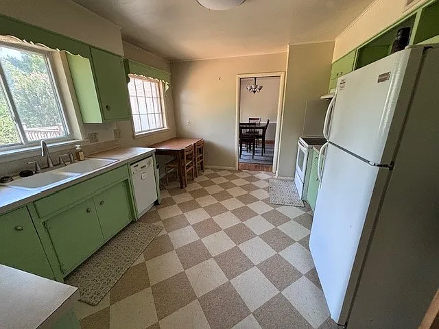 2216 W Admiral Ave — Photo 10