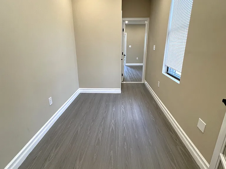 34-35 42nd St #3L — Photo 9