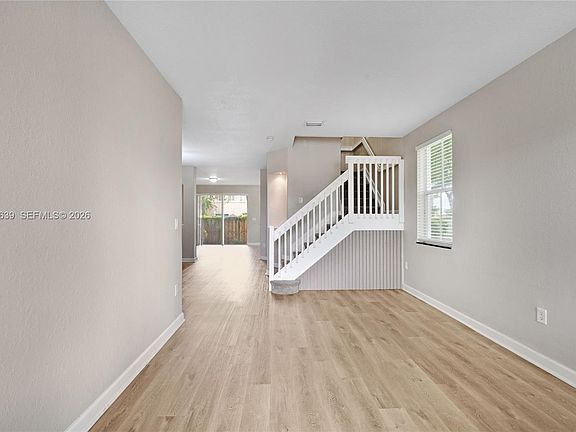 4th image of 10709 NW 81st Ln