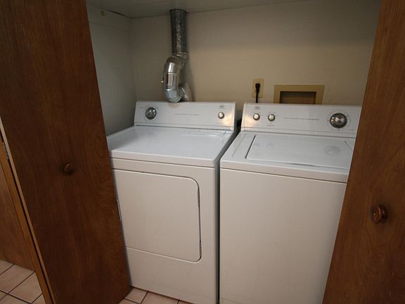 3rd image of 217 W Cross St APT 6