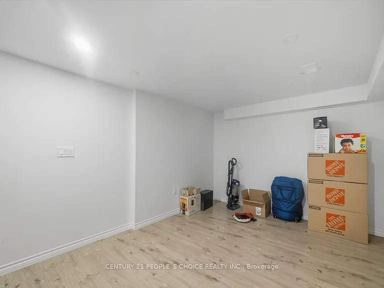 1456 Lyncroft Cres — Photo 41