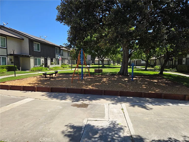 7040 Auburn Way — Photo 15