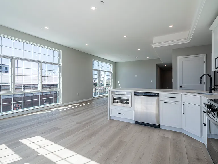 2401 Washington Ave — Photo 40