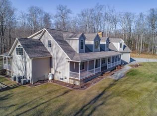 69 Crooked Ledge Rd, Southampton, MA 01073