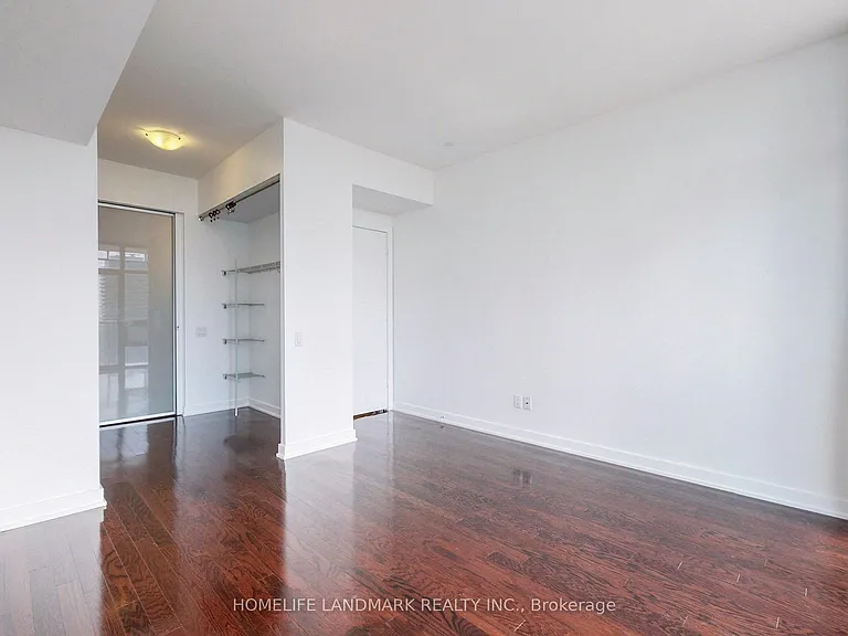 33 Charles St E #3406 — Photo 20