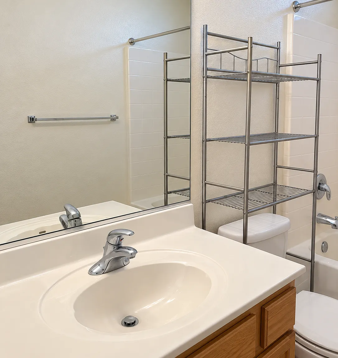 2 bed, 918 sqft, $1,295 — Photo 3