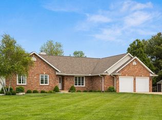 448 Grebner Rd, Metamora, IL 61548