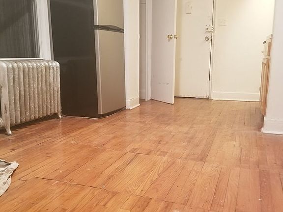 2nd image of 458 W 20th St APT 1C