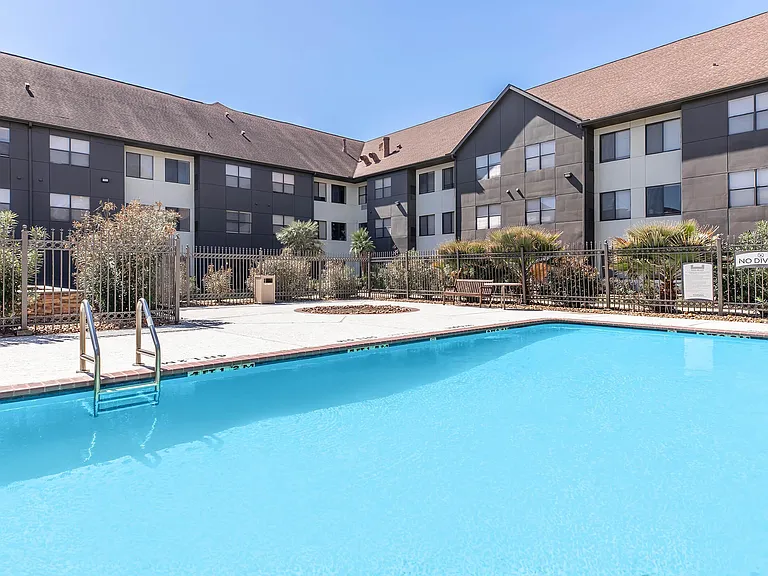 Perla 249 Apartments — Photo 3