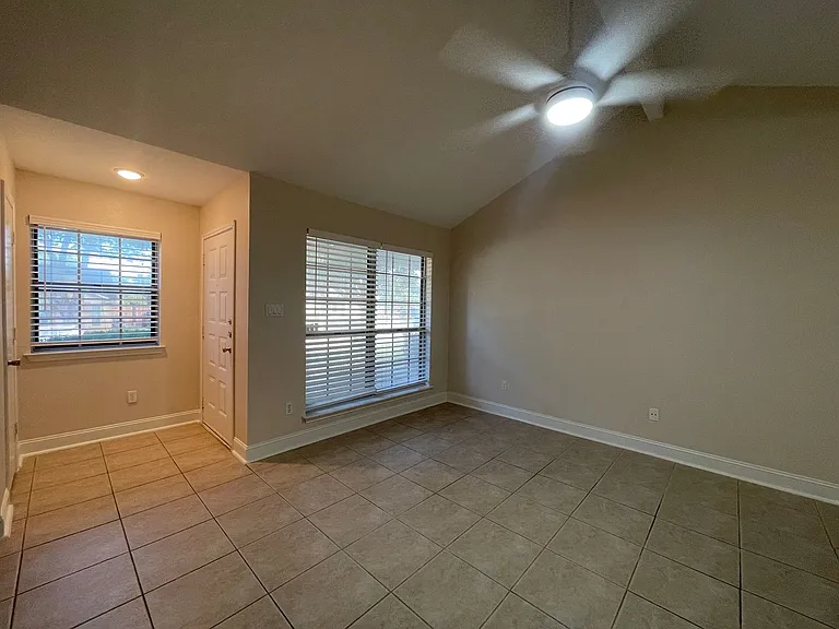 2916 Kathleen Ln — Photo 36