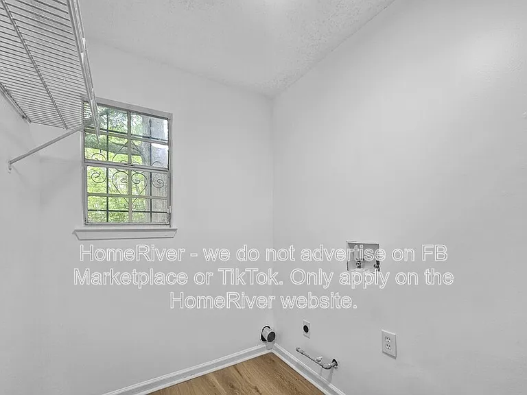 5486 Fox Valley Ln — Photo 13