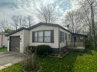 250 Blackthorn Rd, Matteson, IL 60443