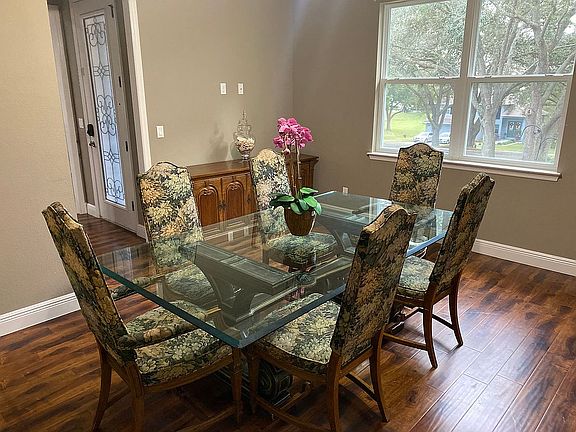 4th image of 11051 Oakshore Ln
