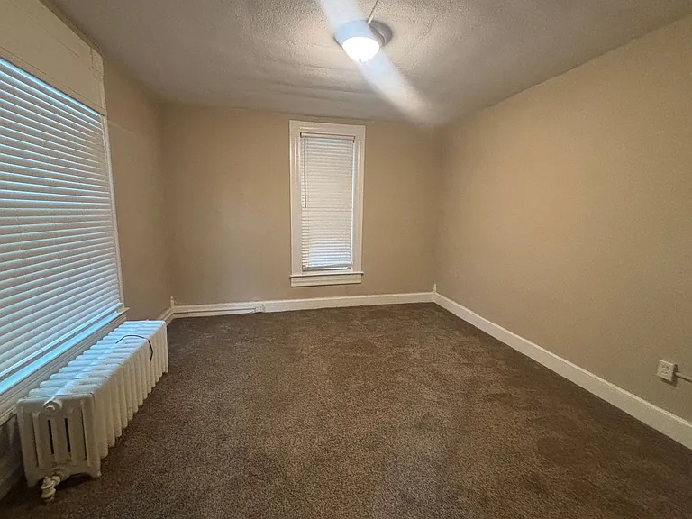 2820 Cottage Grove Ave — Photo 7