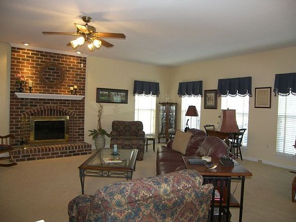 Family Room w 6' ext.