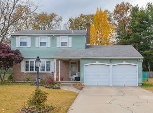 10 Niamoa Dr, Cherry Hill, NJ 08003