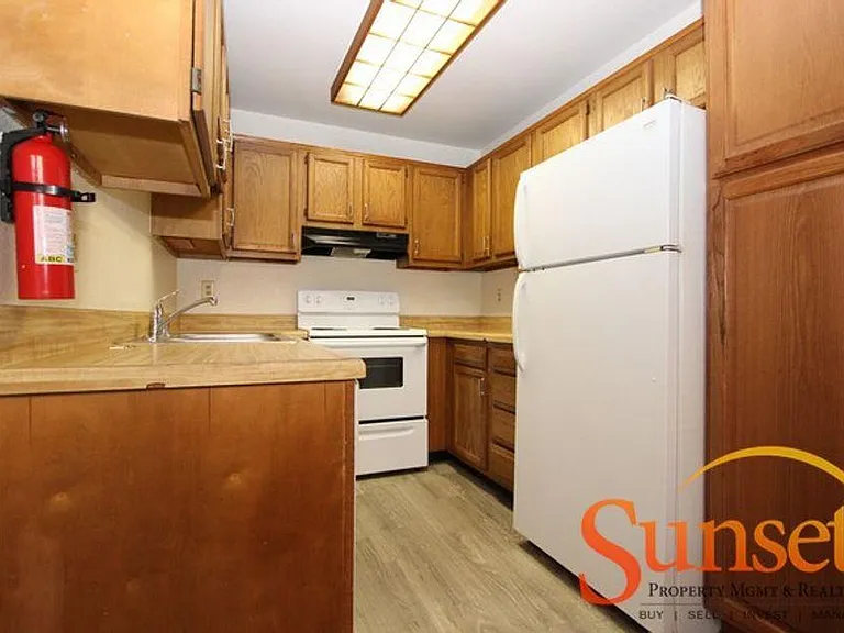 4423 1/2 Illinois St #1 — Photo 3