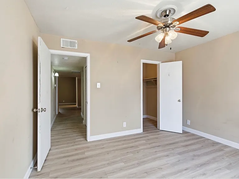 4112 Bowser Ave #205 — Photo 23