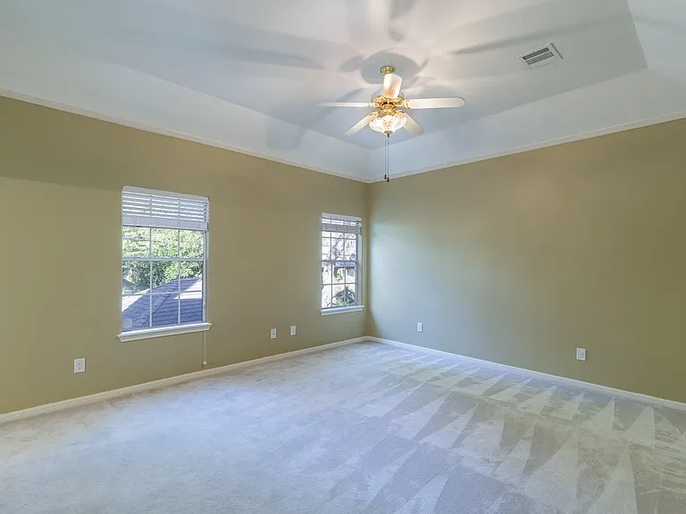 4418 Jane St — Photo 15