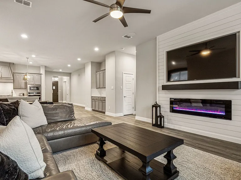 1008 Westwood Ln — Photo 17