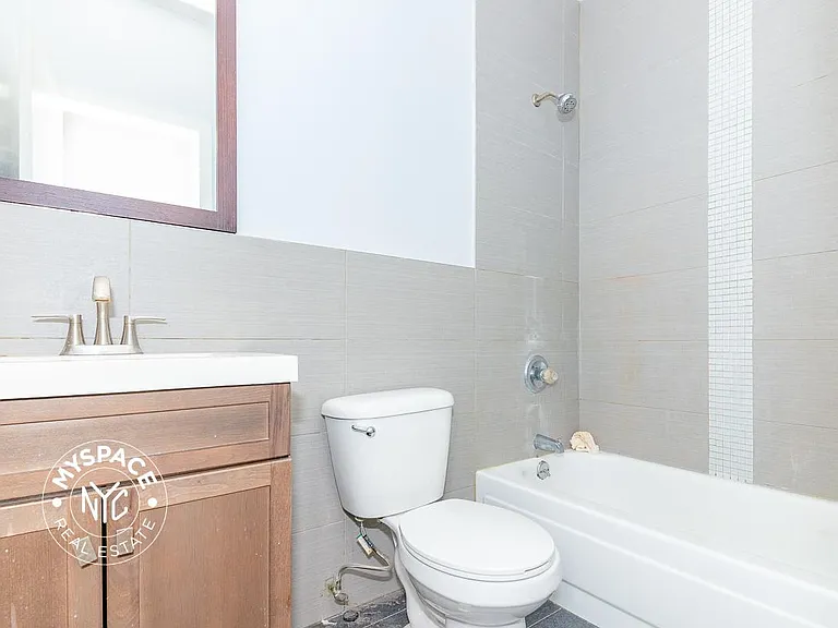 828 Halsey St #1B — Photo 8