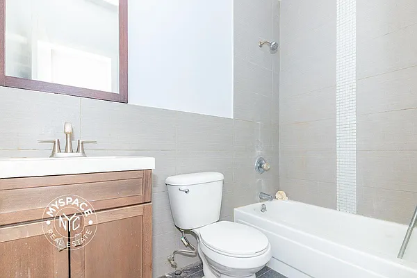 Rented by MySpaceNYC | media 8