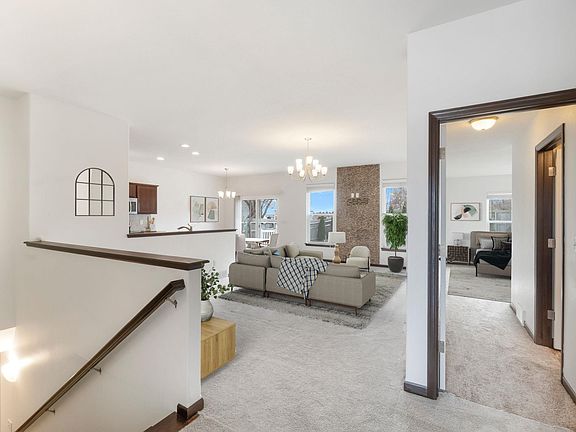 2nd image of 1420 Hummingbird Cir