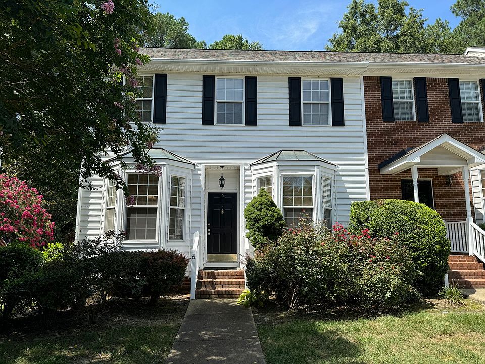 1st image of 6 Duke Of Gloucester Cir