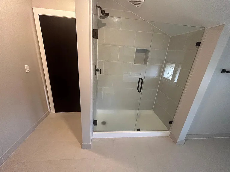 3805 Franklin Blvd #301 — Photo 38